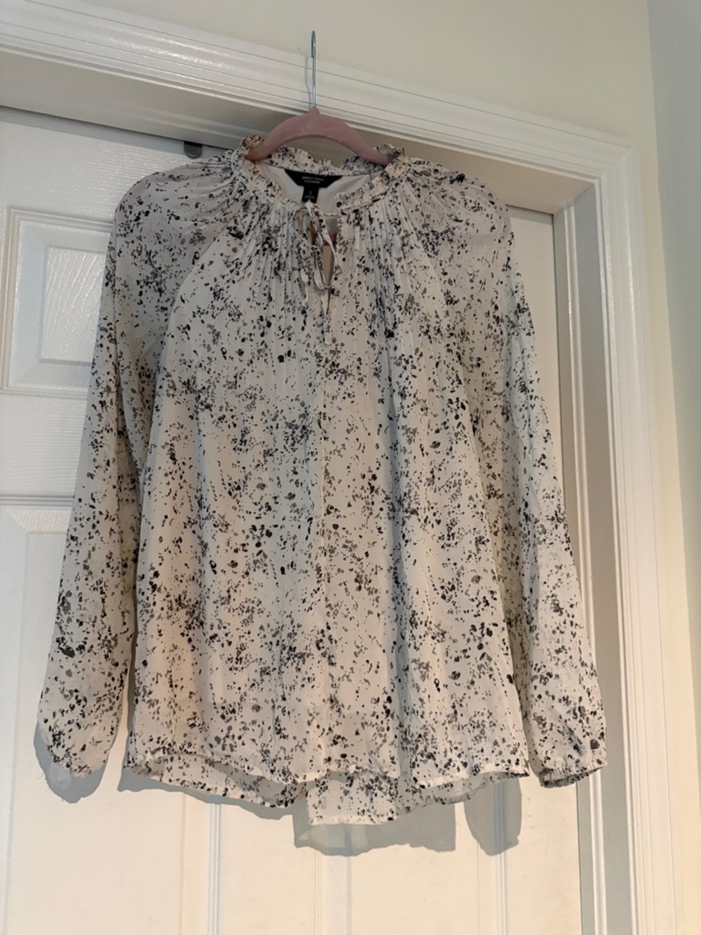 Simply Vera Vera Wang Cream Blouse with Black Speckle Print and Tie Neck